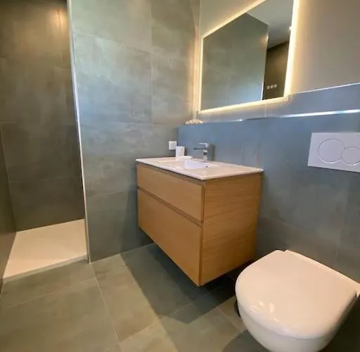 Face Avec Terrasse Villa